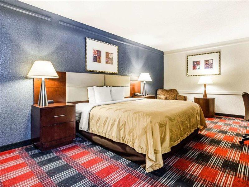 Quality Inn & Suites Airport Charlotte Eksteriør bilde