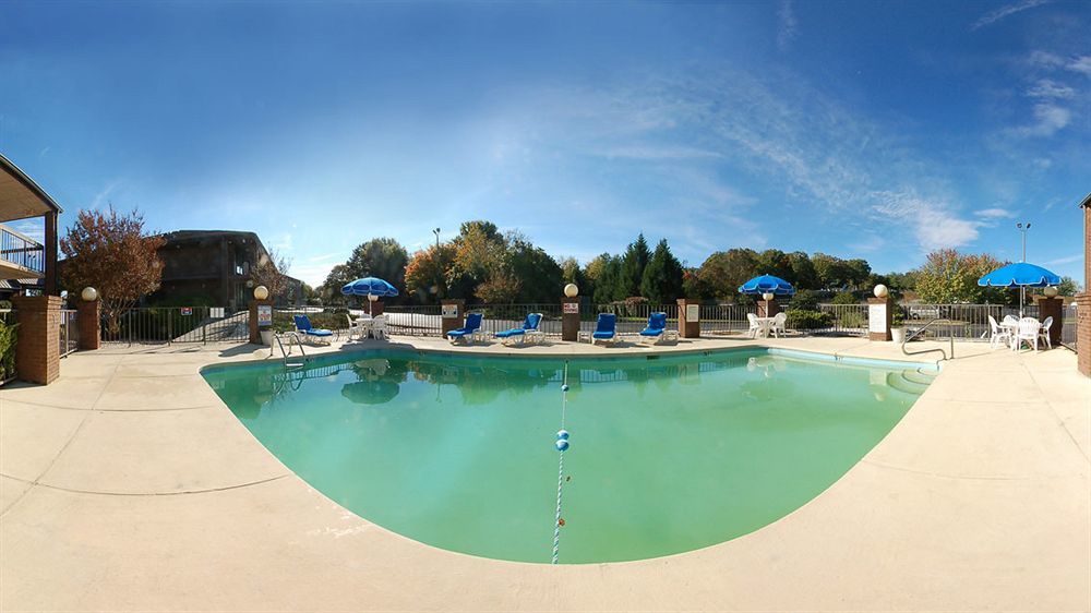 Quality Inn & Suites Airport Charlotte Eksteriør bilde