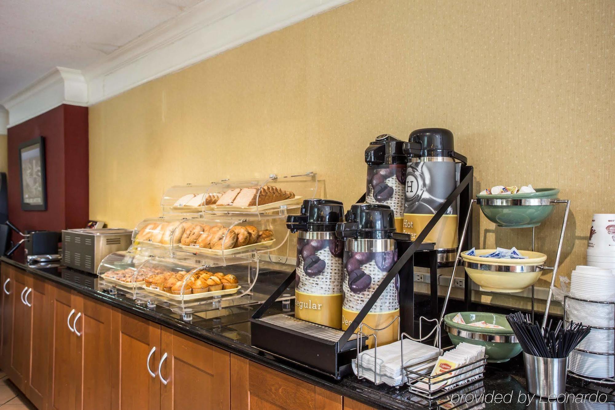 Quality Inn & Suites Airport Charlotte Eksteriør bilde