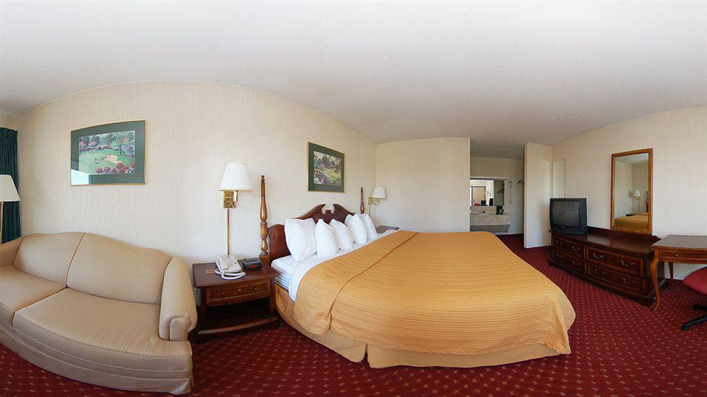 Quality Inn & Suites Airport Charlotte Eksteriør bilde