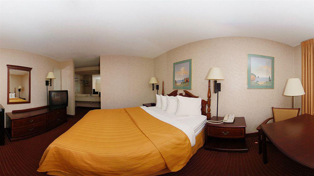 Quality Inn & Suites Airport Charlotte Eksteriør bilde